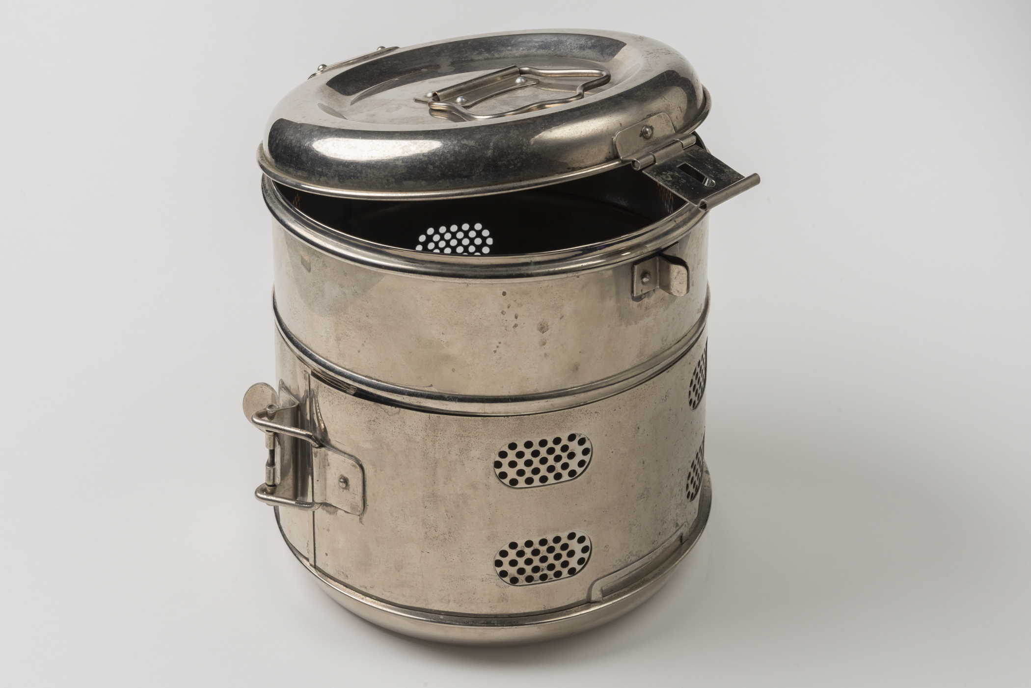 metal cylinder with an open lid