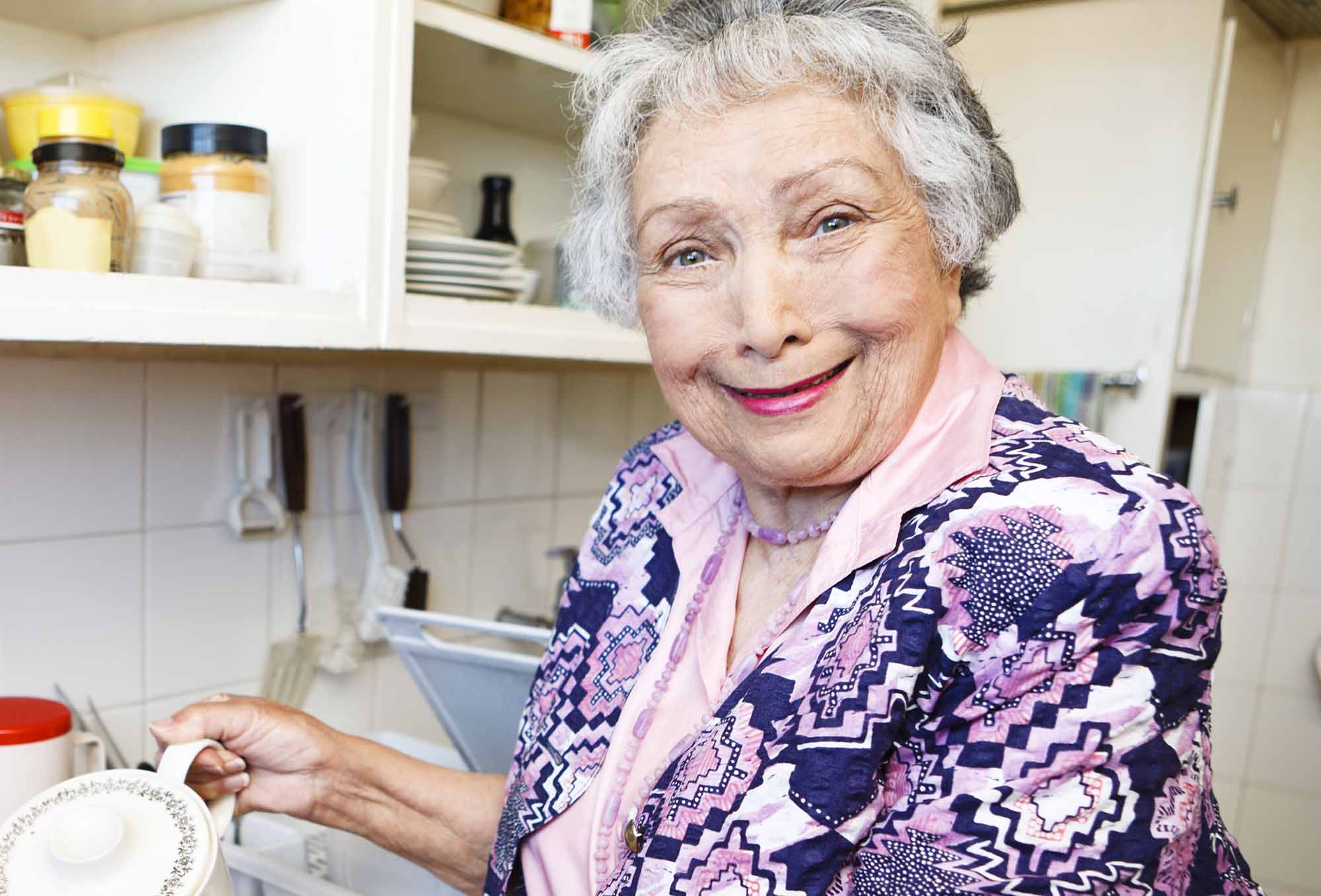 lady making tea at home