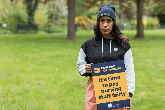 RCN member holding fair pay placard