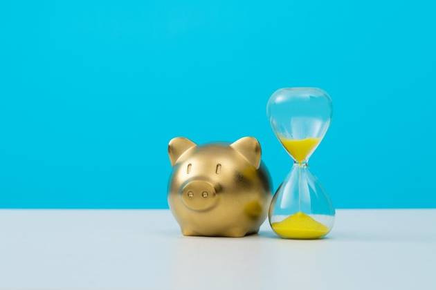 Piggy bank and egg timer