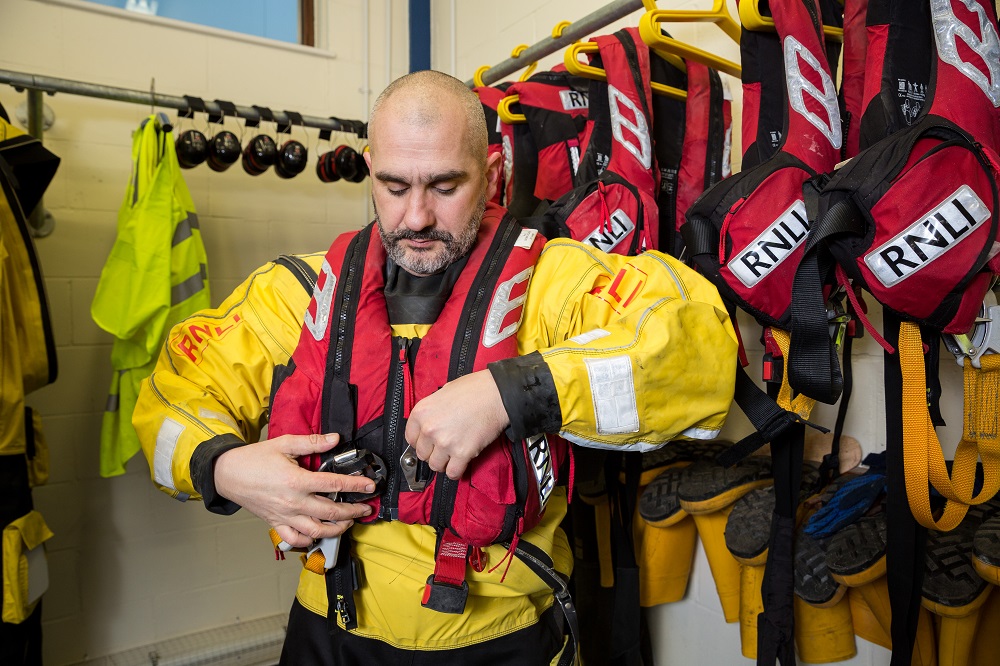 Iain zipping lifejacket