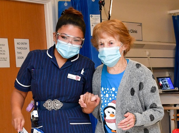 Matron May Parsons with Margaret Keenan, the first patient to receive a COVID-19 vaccine outside of clinical trials