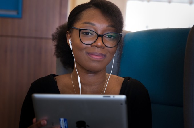 Student using online resources