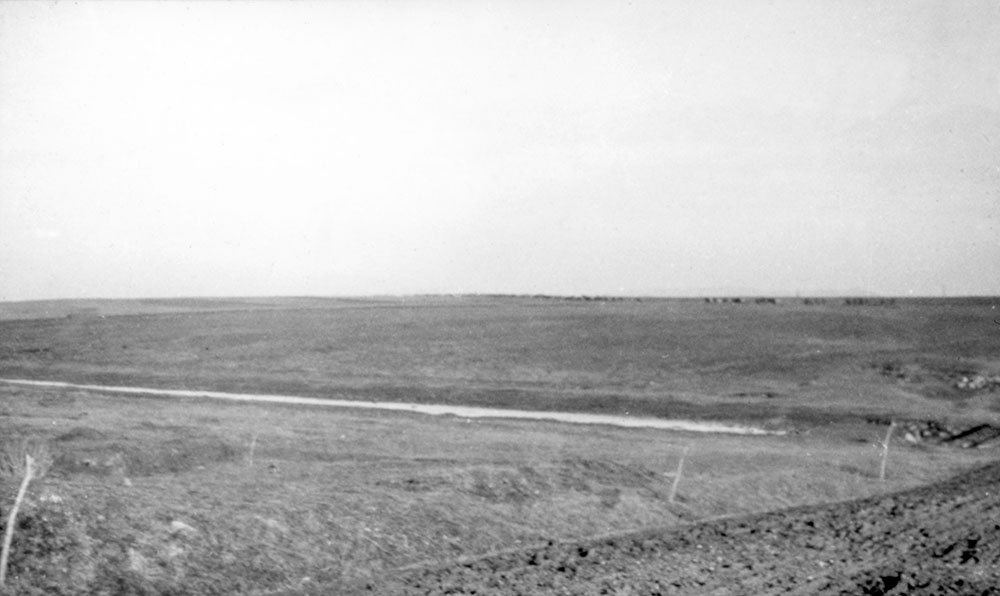 Scottish Women’s Hospitals [on retreat?] in distance, Romania